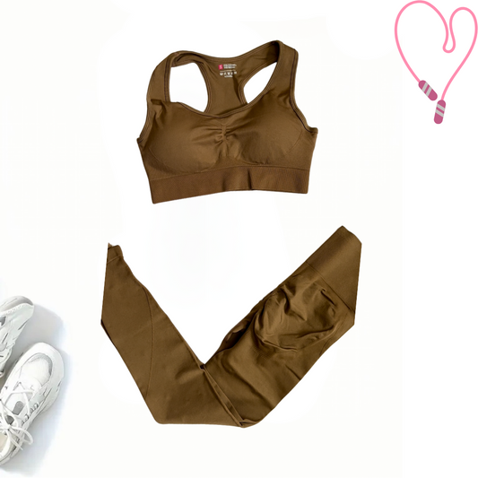 Two-Piece Solid Set